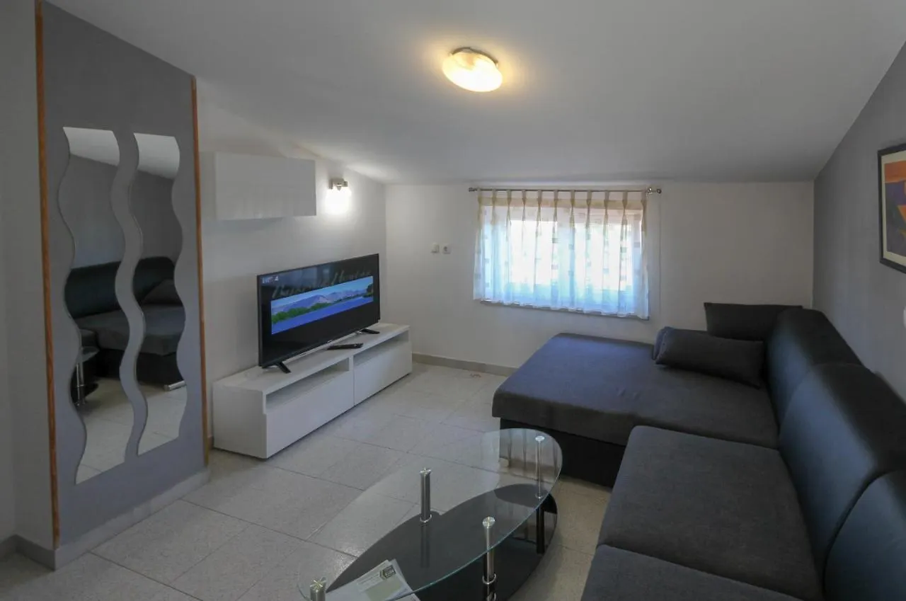 Apartments Borghese Пула