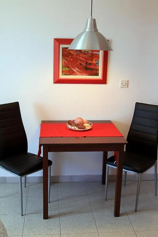 Apartments Borghese Pula 0*,
